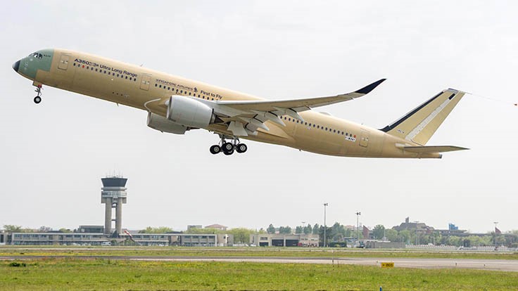 Ultra long-range Airbus A350 XWB completes first flight