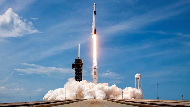 SpaceX successfully launches 2-man crew to ISS
