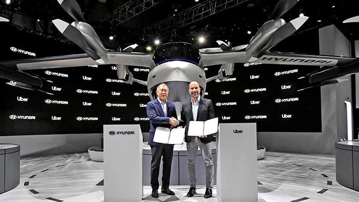 L to R: Euisun Chung, Executive Vice Chairman of Hyundai Motor Group and Dara Khosrowshahi, CEO of Uber.