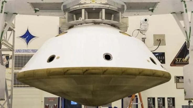 Mars 2020 transport/entry aeroshell, the aft-body, and TPS, being fit-up checked.
