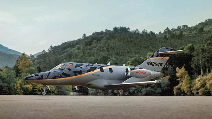 While introducing the HondaJet Elite S, Honda Aircraft Co. unveiled an Elite S with a special paint scheme.