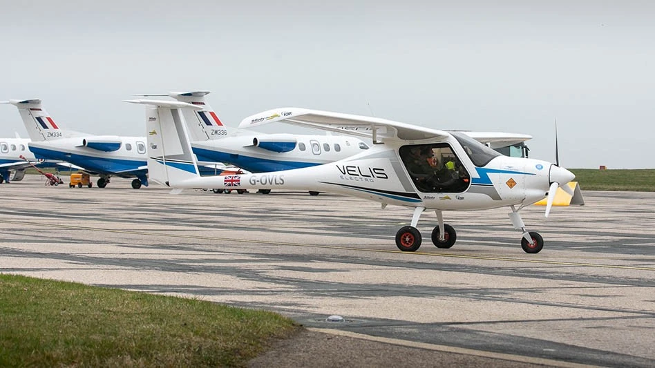 Two-seater pilot training aircraft Elbit Systems UK & Affinity electric.